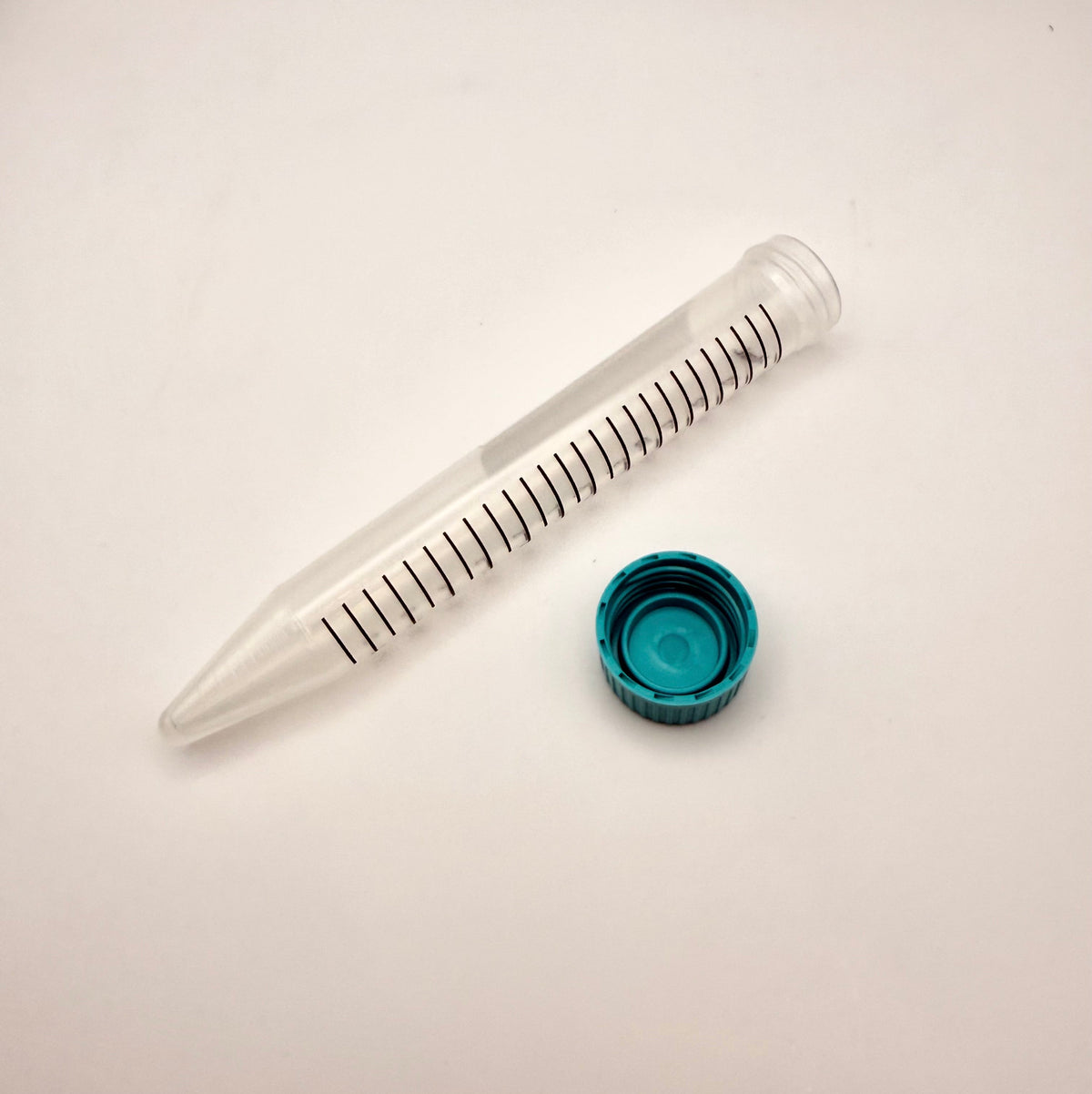 15 mL Centrifuge Tubes – Clear, Racked, Sterile (Rack of 50 Tubes)